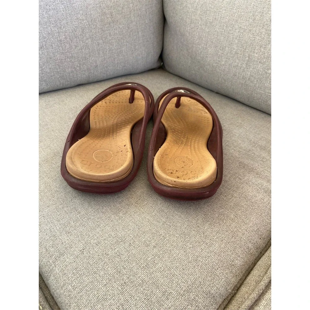 Crocs Florida State Seminoles FSU Modi Flip Thong Sandals Maroon Tan